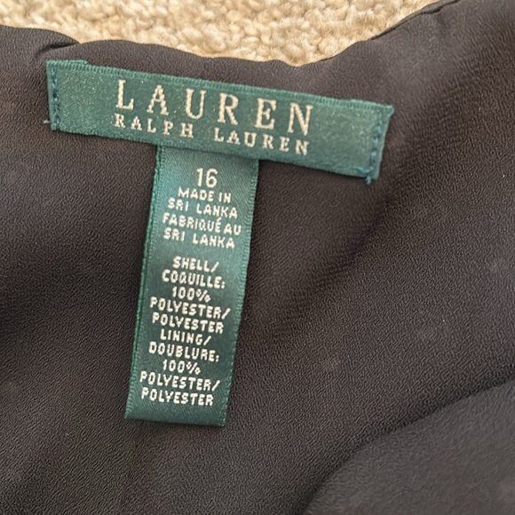 Lauren Ralph Lauren mini skirt, black with cute pattern, size 16, great shape - Picture 4 of 5